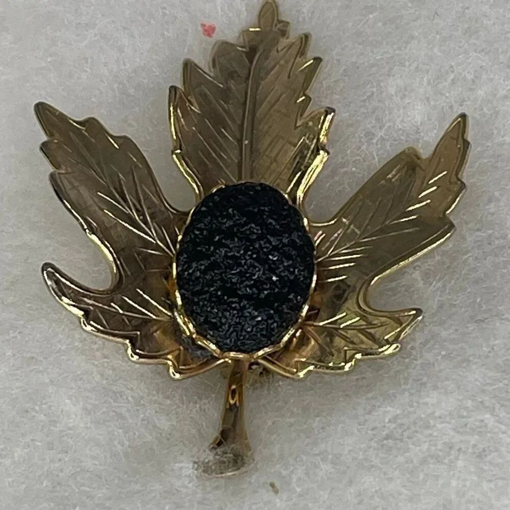 Vintage Maple leaf faux druzy brooch.